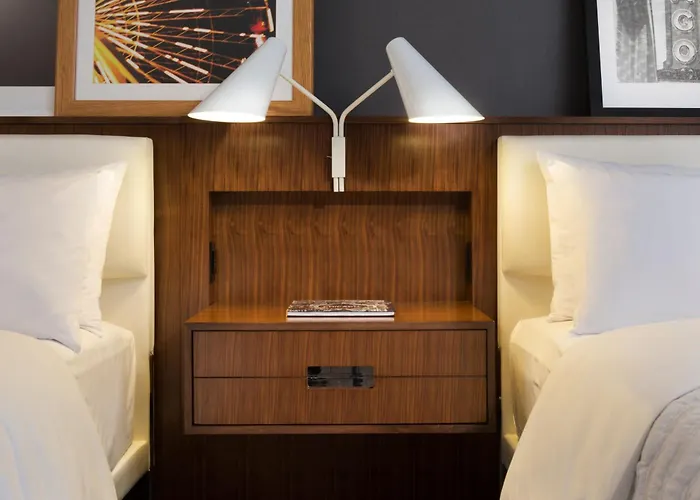 Le Meridien Chicago - Oakbrook Center Hotel 4*