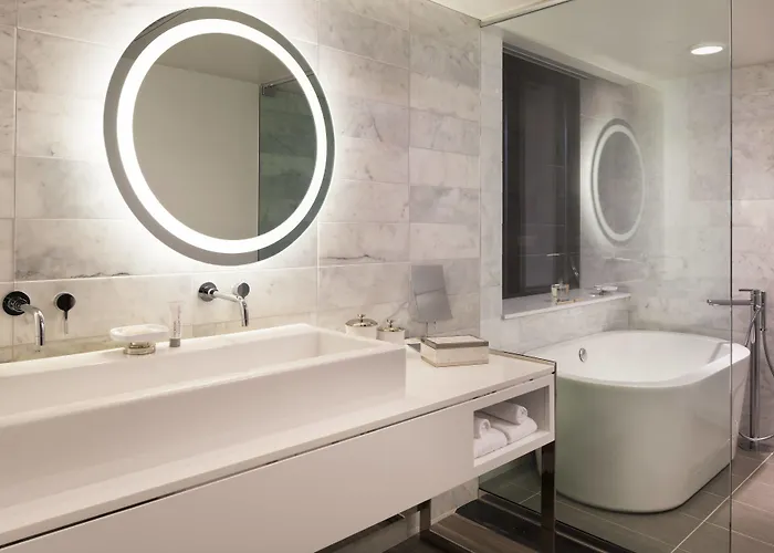 Le Meridien Chicago - Oakbrook Center Hotel