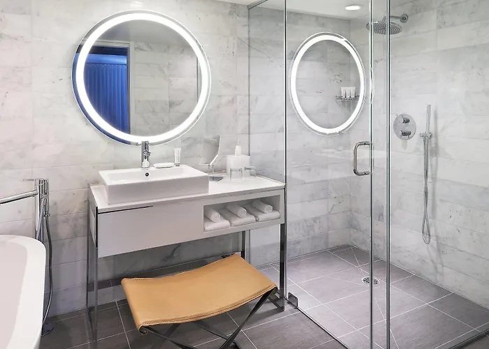 Le Meridien Chicago - Oakbrook Center Hotel 4*