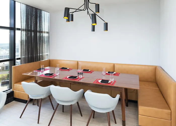 Le Meridien Chicago - Oakbrook Center Oak Brook