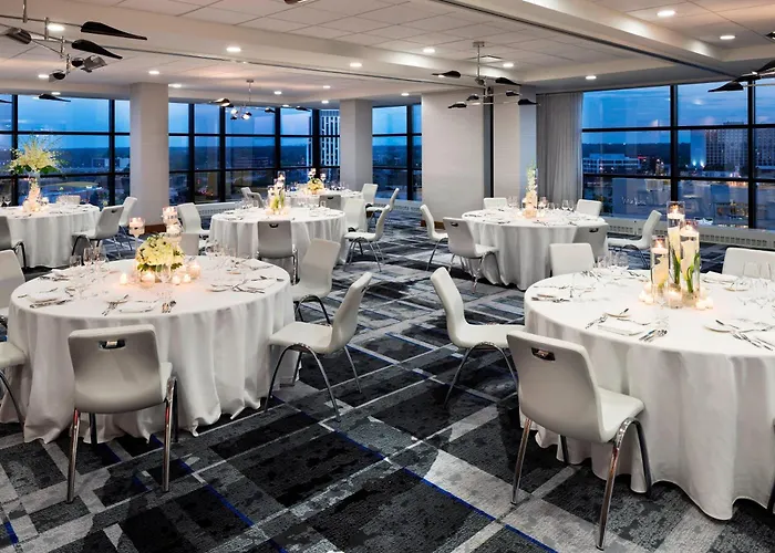 Hotel Le Meridien Chicago - Oakbrook Center
