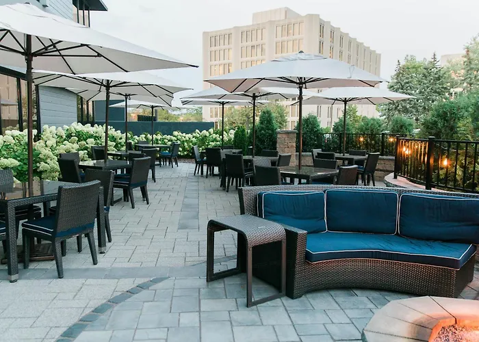 Le Meridien Chicago - Oakbrook Center Hotel