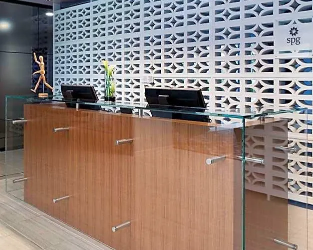 Le Meridien Chicago - Oakbrook Center Hotel