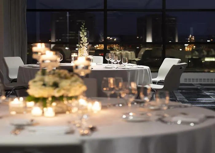 Отель Le Meridien Chicago - Oakbrook Center