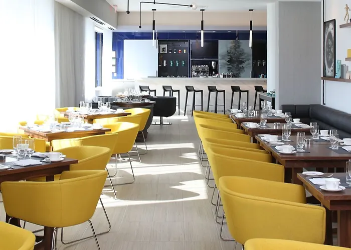 Le Meridien Chicago - Oakbrook Center Hotel